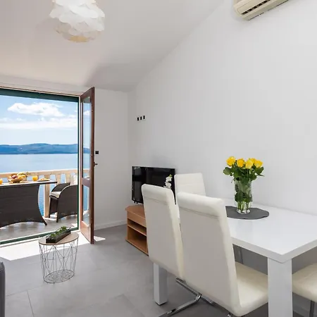 Апартаменти Vista Al Mar